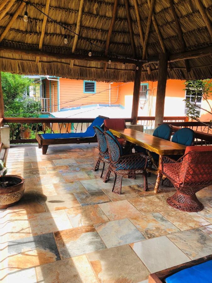 Coral Cove Inn Maya Beach المظهر الخارجي الصورة